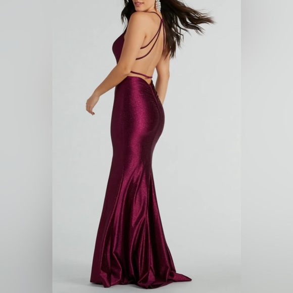 NWT Mermaid silhouette satin glittery formal dress S - Picture 2 of 4